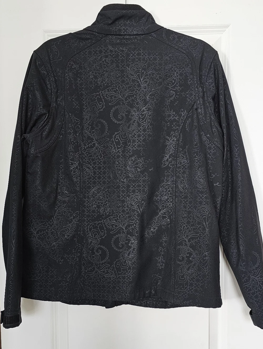 Eddie Bauer stylish functional